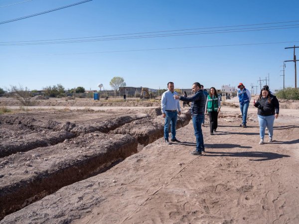 Supervisa Jesús Valenciano avance de obra que conectará Delicias con Saucillo