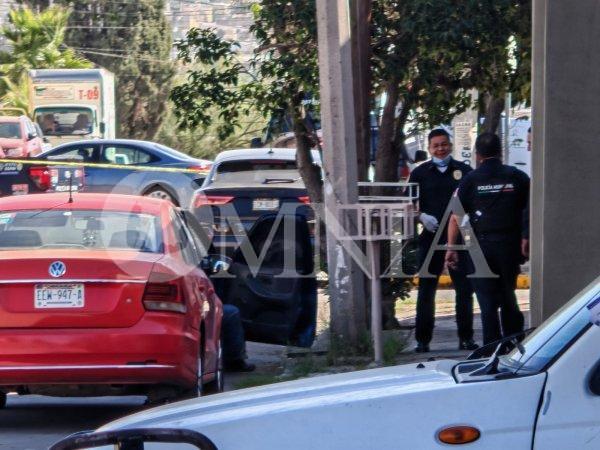 Muere adulto mayor dentro de vehículo donde vivía