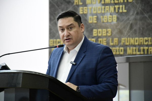 Va Alfredo Chávez por creación del Consejo Estatal de Inteligencia Artificial