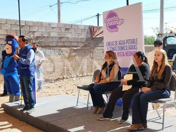 Entrega Maru líneas de agua potable y tomas domiciliarias en Vista Hermosa