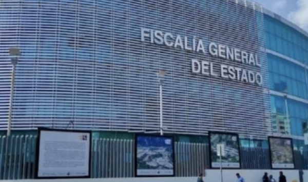 Salen funcionarios de la Fiscalía de Puebla tras denuncias de extorsión