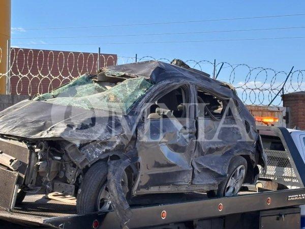 Mujer pierde la vida en volcadura registrada durante la madrugada