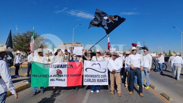 Manifestación de Sombreros Blancos y Generación Z se acerca al Hospital Morelos; van rumbo a Palacio
