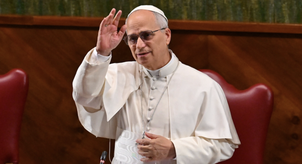 El papa León XIV devuelve objetos indígenas a Canadá