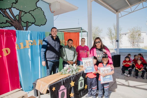 Gobierno Municipal de Camargo, con apoyo de la gobernadora Maru Campos, entrega útiles escolares