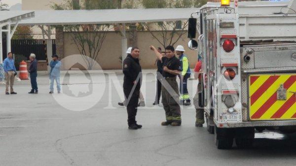 Evacúan restaurante en Ciudad Juárez por intenso olor a gas