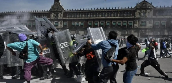 Juez prohíbe detener, incomunicar o torturar a hombre arrestado en marcha de la Generación Z