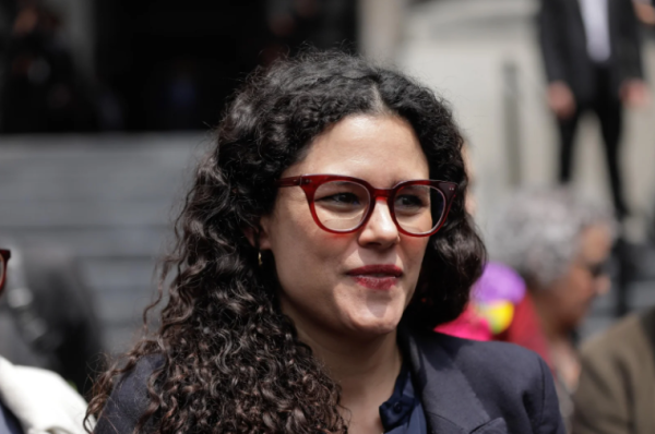 Presidenta del partido en el poder investiga a joven que convocó a la marcha; asegura que recibió 2 mdp del PAN