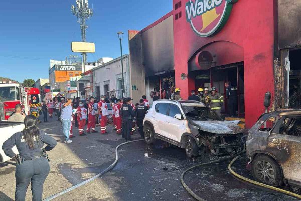 Gobernador de Sonora propone más recursos a Protección Civil tras incendio en Waldo’s de Hermosillo que dejó 24 muertos