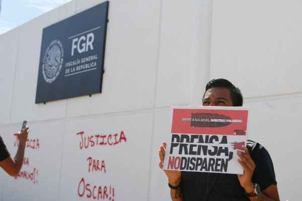 Vinculan a proceso a sujeto que amenazó con agredir a dos periodistas de Yucatán por cobertura