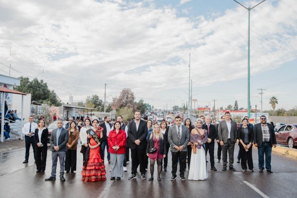 Desfile del 20 de Noviembre en Camargo logra una destacada participación ciudadana y estudiantil