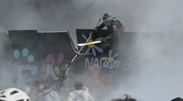 Madre de menor de edad detenido en marcha de la Gen Z denunciará por tortura a policías de Brugada