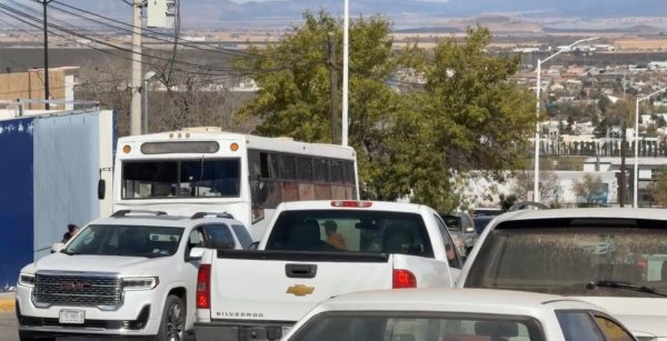 Dispararon a camión de pasajeros en Cuauhtémoc