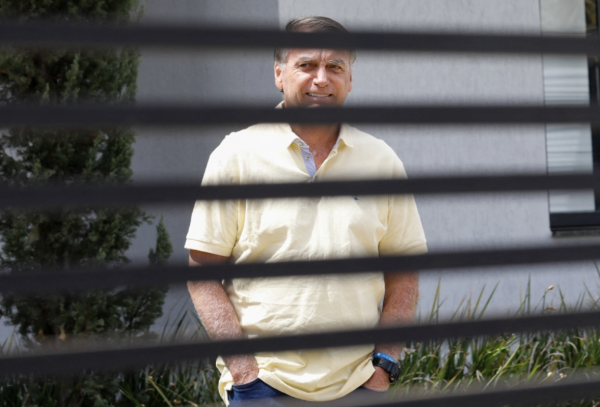 Expresidente Jair Bolsonaro es enviado a prisión por riesgo de fuga