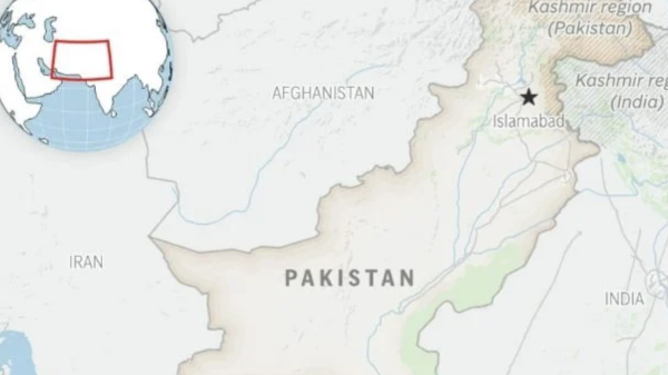Explosión en caldera de fábrica de pegamento en el este de Pakistán dejó 18 muertos