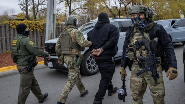 Tribunal federal frena de nuevo las deportaciones rápidas de migrantes impulsadas por Trump