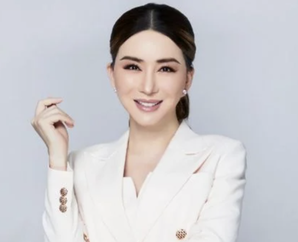 Emiten orden de arresto contra Anne Jakkaphong Jakrajutatip, copropietaria de Miss Universo
