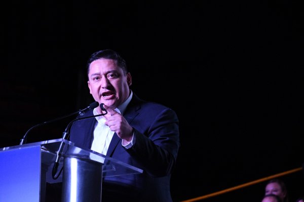 La voz de las familias también se defiende desde el Congreso: Alfredo Chávez