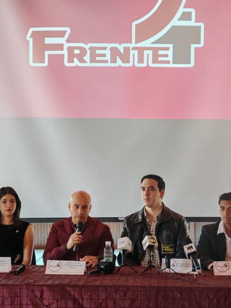 Miguel LaTorre y Quezada anuncian denuncias contra Bonilla por actos anticipados de campaña y presunto peculado por lonas del desfile