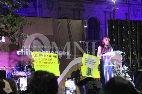 Video: Interrumpen informe de Brenda Ríos con cartulinas contra corrupción Conagua-Semarnat y su mensaje en 2021 contra la 4T