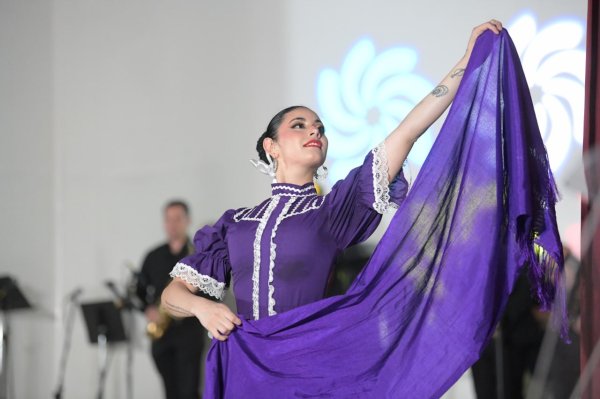 Celebró la UACH 59.º aniversario de la Compañía de Danza Folklórica