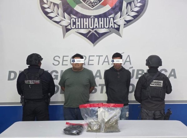 Ubica SSPE automóvil relacionado con dos homicidios y detiene a dos sujetos en operativo en el centro de Juárez