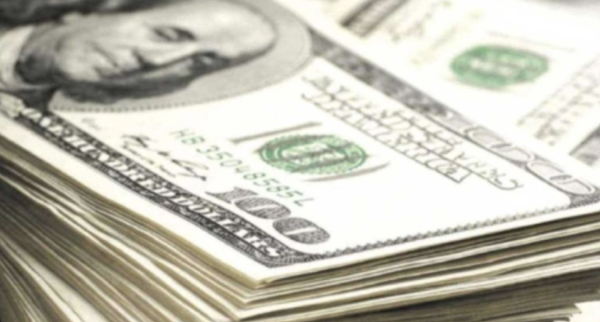 Peso mexicano se deprecia contra el dólar; el mercado se alista para el anuncio de la Fed