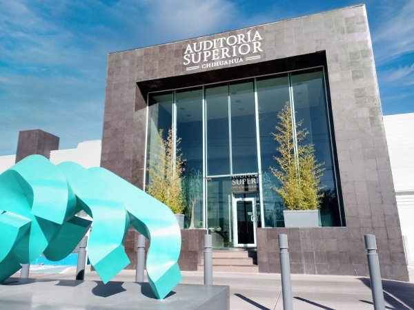 Auditoría Superior logra suspensión de trabajador del ICHISAL; por sacar medicamento para el cáncer sin padecerlo