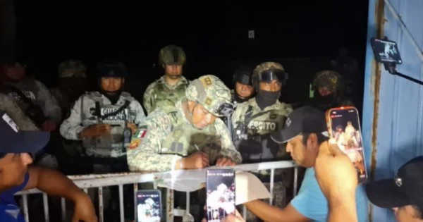 Autoridades y pobladores expulsan al Ejército de San Miguel Totolapan, tras agresión a adolescente