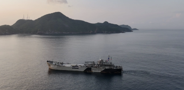 Marina de México rescata a 28 adolescentes de embarcación en el Pacífico