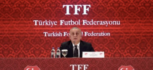 Federación turca de futbol suspende a 149 árbitros por su presunta participación en apuestas