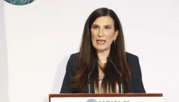 Kenia López Rabadán pide investigar derrame de petróleo en el Golfo de México