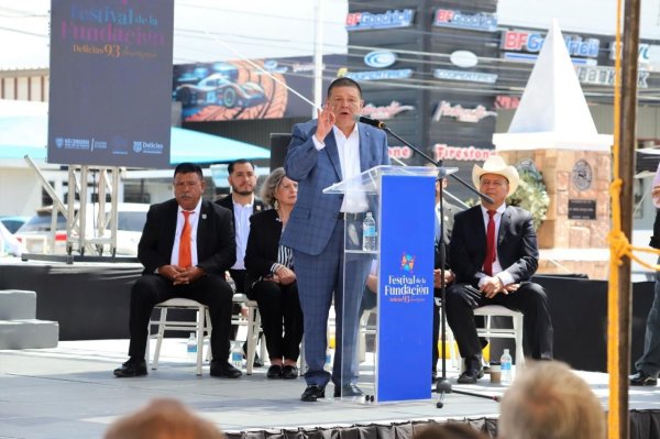 Reconoce Fiscal General César Jáuregui a fundadores de Ciudad Delicias