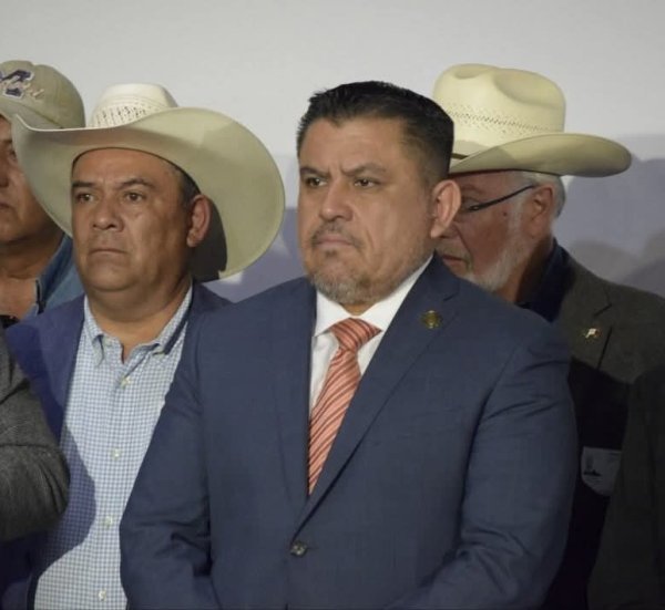 Alza en gasolina y diésel una amenaza al campo mexicano, advierte Álex Domínguez