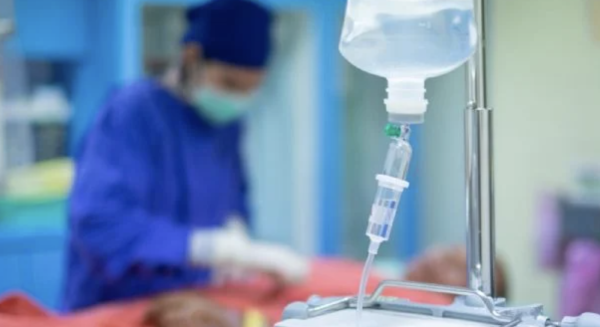 Padre e hijo mueren en Hermosillo tras recibir suero vitaminado; Fiscalía investiga clínica