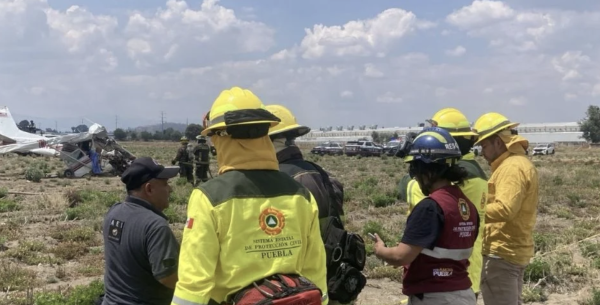 Confirman la muerte de tres pasajeros de avioneta que se desplomó en Puebla; trasladan a un herido
