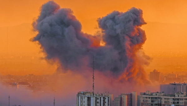 Irán promete ataques devastadores contra EU por las amenazas de Trump