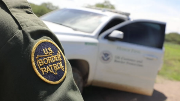 Refugiado con discapacidad visual muere tras abandono de agentes en Nueva York; forense lo clasifica como homicidio