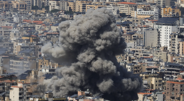 Israel ataca Beirut; EU advierte de que Irán podría atacar universidades libanesas