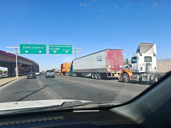 Prevén bloqueos en puentes internacionales de Ciudad Juárez por paro nacional de transportistas este 6 de abril