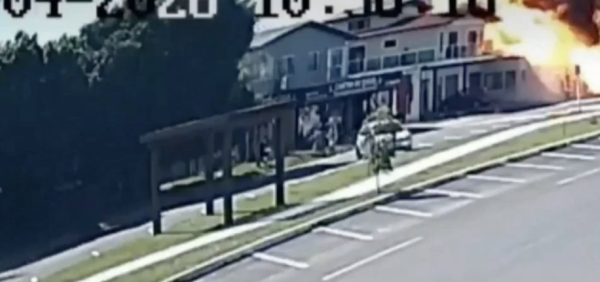 Mueren cuatro personas en Brasil tras caída de un avión de un solo motor sobre un restaurante