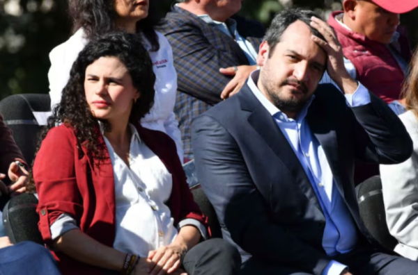 ‘Andy’ López Beltrán oculta costo de credencialización para los 11 millones de afiliados a Morena