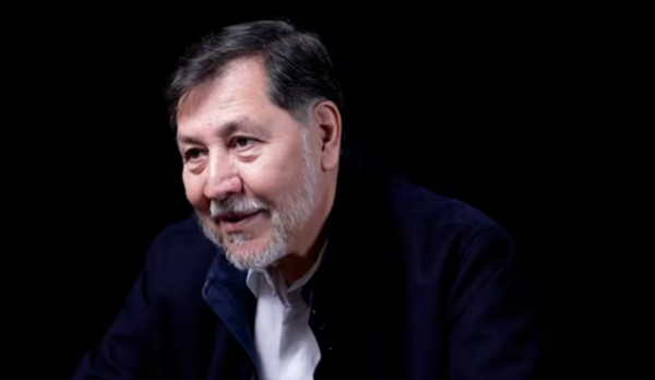 Noroña abandona entrevista; estalla por señalamientos de viajes en primera clase y 