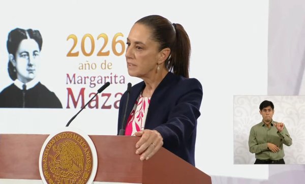 Sheinbaum desmiente uso de IA en foto del AIFA: ‘Es el odio llevado a su máxima expresión’