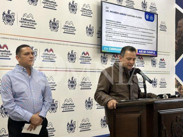 Bonilla toma protesta al nuevo titular del CUM Ricardo Santana