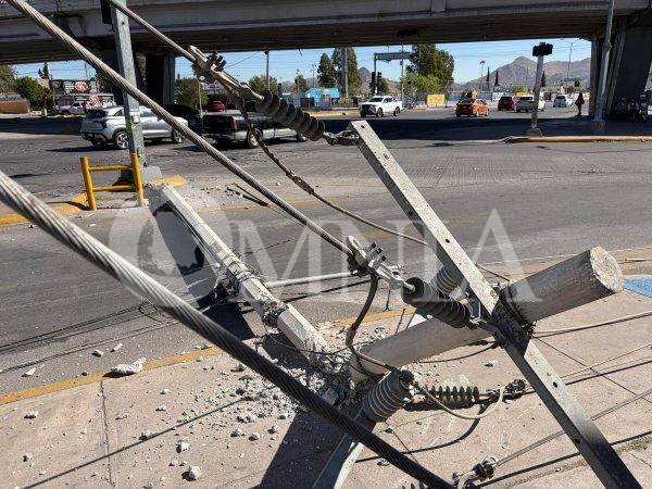 Mujer choca contra poste e intenta huir; deja sin electricidad varias colonias