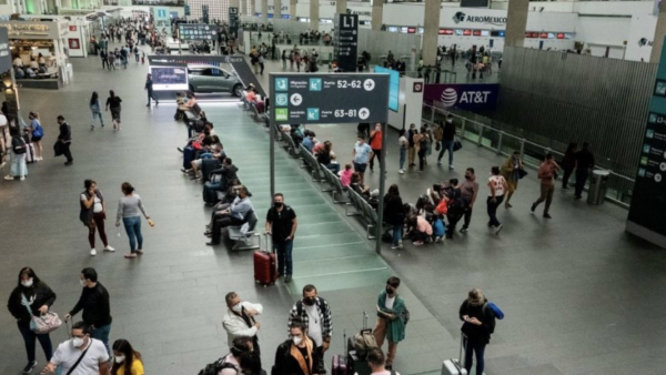 Lluvias provocan goteras en la Terminal 1 del AICM en plena remodelación rumbo al Mundial 2026