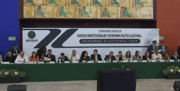 Diputados de Morena, aliados y MC aprueban en comisiones 