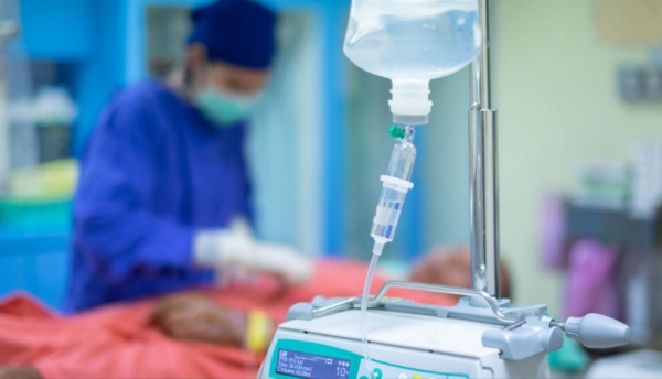 Suero vitaminado en Sonora: sube a ocho la cifra de defunciones y continúan investigaciones