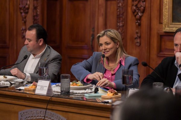 Reunión con diputados fue institucional; lamenta Maru Campos ausencia de Morena